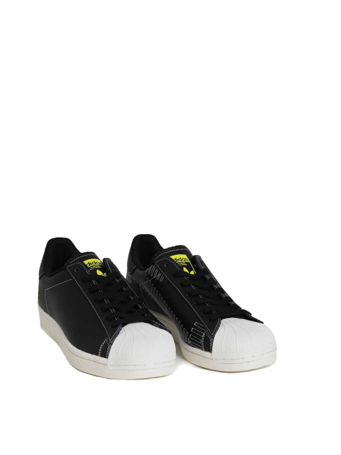 Black Sneakers