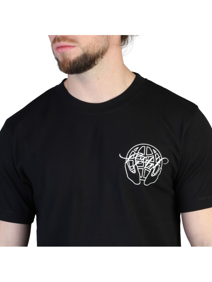 Black T-shirts