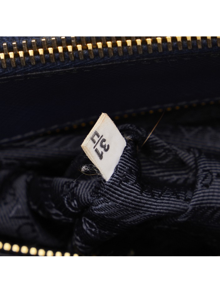 Saffiano Galleria Double Zip Front Pocket Handbag
