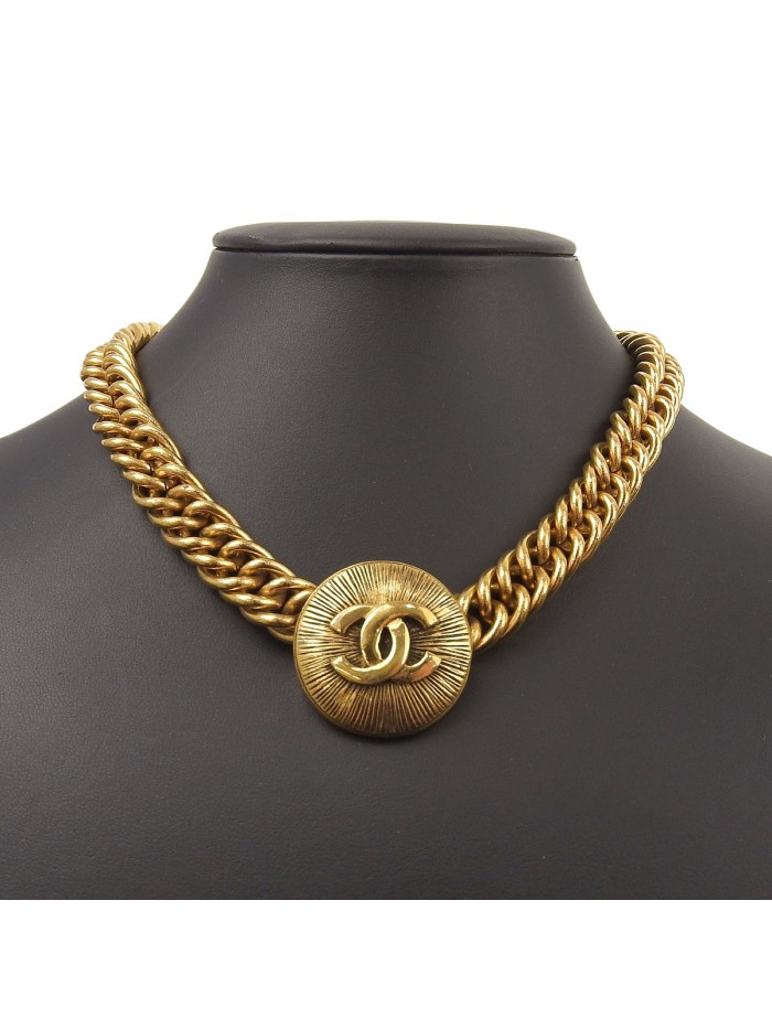 CC Medallion Chain Pendant Necklace