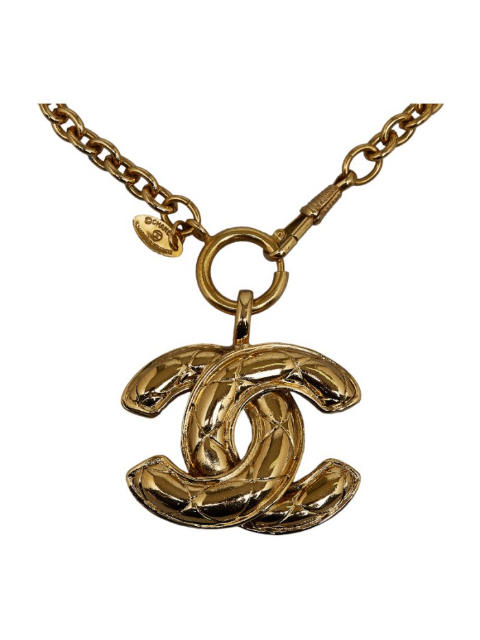 Quilted CC Logo Pendant Necklace