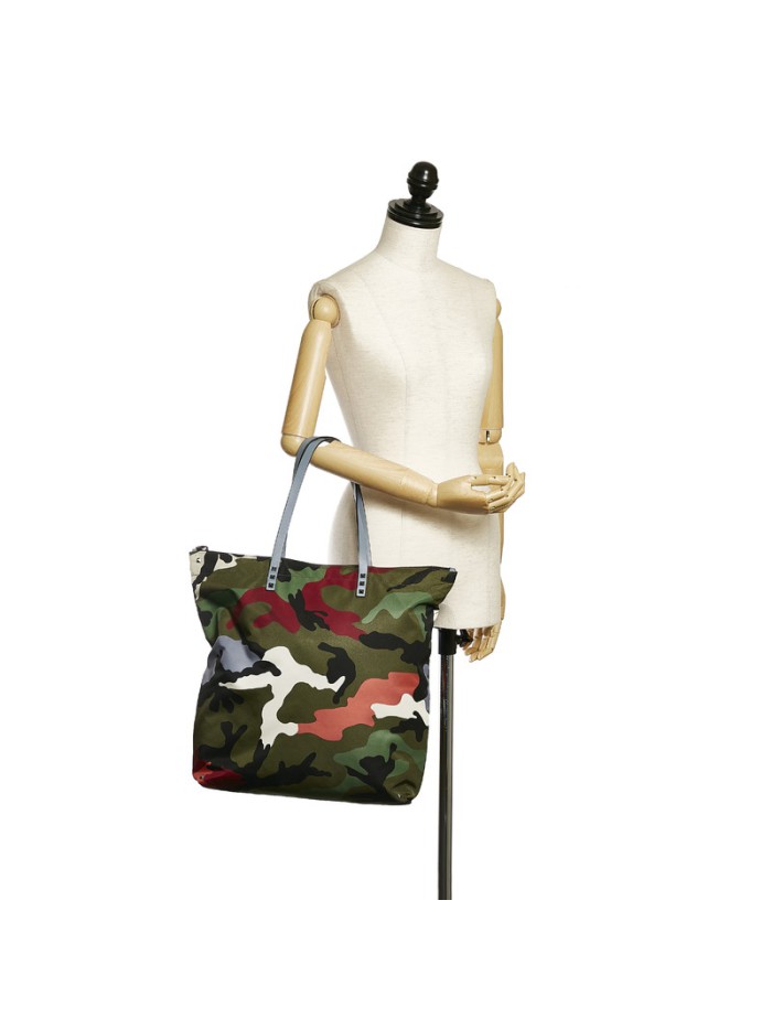 Camouflage Print Nylon Tote Bag