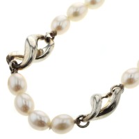 Infinity Oval Pearl Necklace