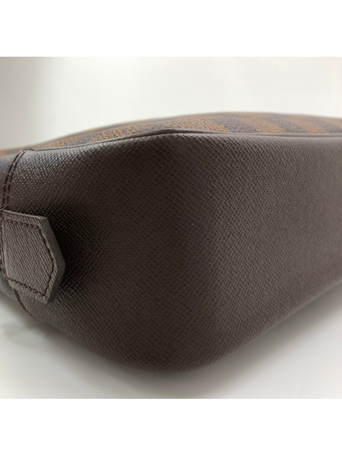 Damier Ebene Trousse Toilette