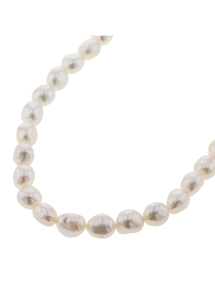 Classic Pearl Necklace