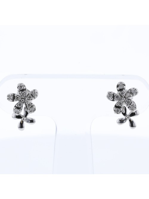 18k Gold Diamond Flower Earrings