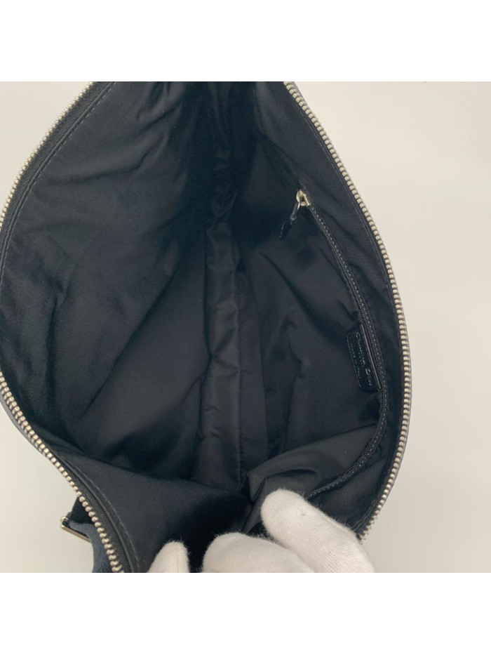 Oblique Canvas Street Chic Messenger Bag