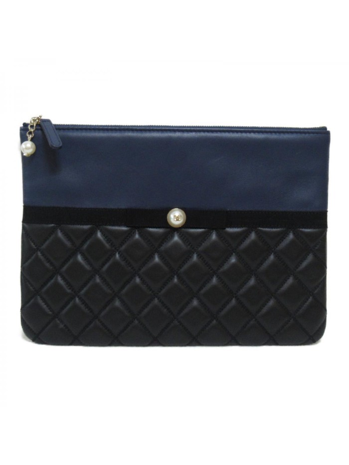 Matelasse Leather Clutch Bag