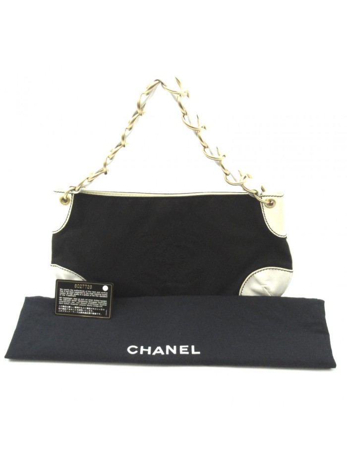 CC Canvas Chain Pochette Bag