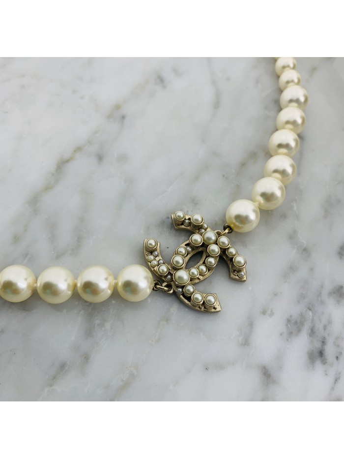 Faux Pearl CC Station Necklace